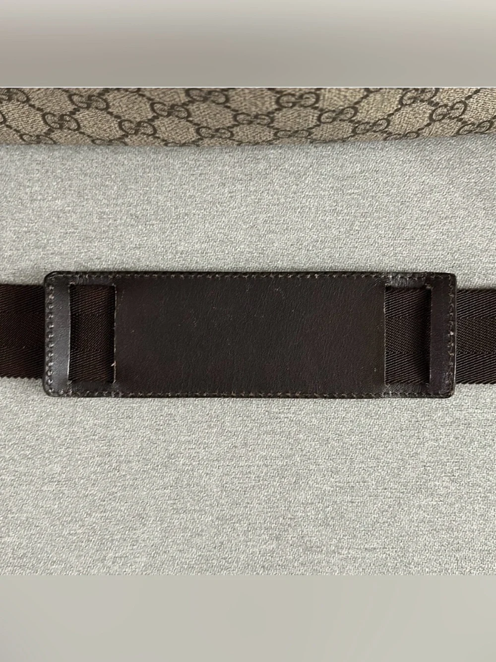 Gucci Brown Beige GG Supreme Messenger Bag/ Diaper bag